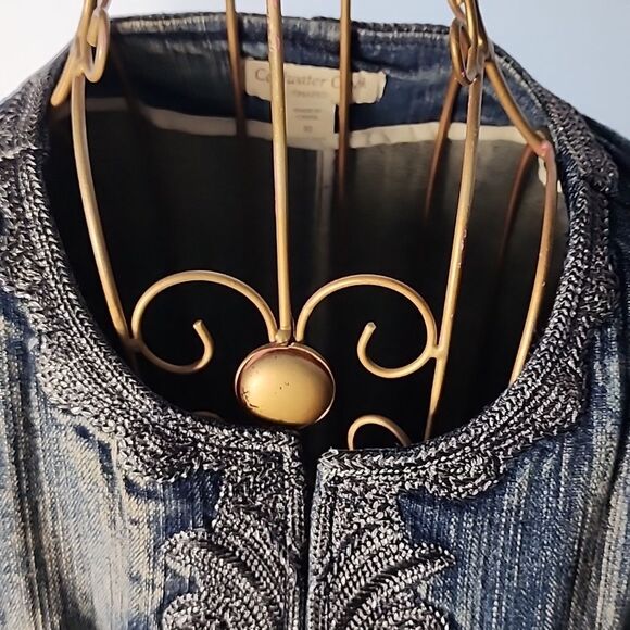 Vintage Fitted Washed Denim Embroidered Round Neck Jacket With Sleeve Detail - Picture 6 of 9